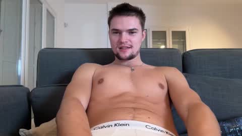 Snapshot of vouvoucouple chatting on 12.18.25 Tim online show from 12.18.25