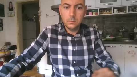 Snapshot of vozd chatting on 05.15.26 sweetcock online show from 05.15.26