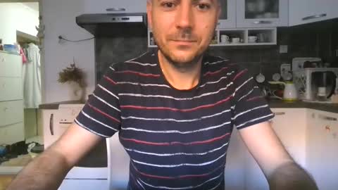 Snapshot of vozd chatting on 05.18.26 sweetcock online show from 05.18.26