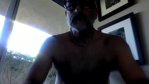 Enjoy guys of all ages if you are not on cam please dont ask for requests if i dont respond dont think im ignoring you i online show from 02.21.25