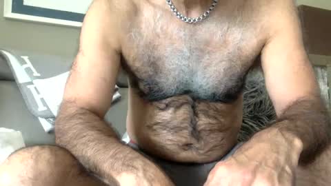 Enjoy guys of all ages if you are not on cam please dont ask for requests if i dont respond dont think im ignoring you i online show from 02.28.25