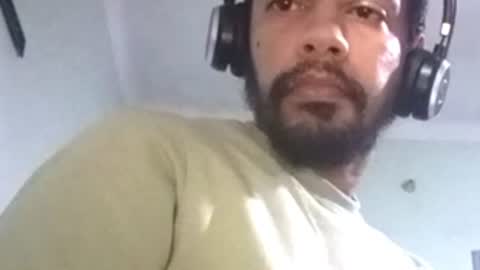 Snapshot of vredesbyrd5 chatting on 10.18.25 VRED online show from 10.18.25