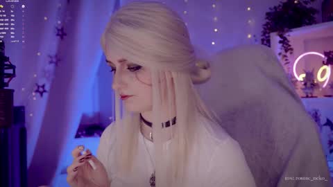 vronnier online show from 09.13.25