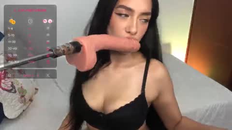 Snapshot of vsantini_ chatting on 12.16.24 vsantini_ online show from 12.16.24