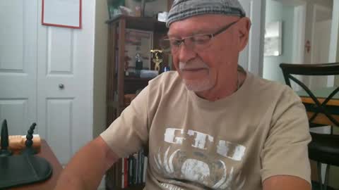 Snapshot of vueuorme chatting on 02.09.25 Vueuorme online show from 02.09.25