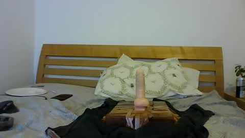 hung boy online show from 03.08.25