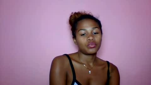 Snapshot of vynarahot chatting on 07.20.26 vynarahot online show from 07.20.26