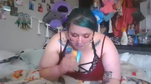 Snapshot of vyxenvoid chatting on 06.09.26 Vyx online show from 06.09.26