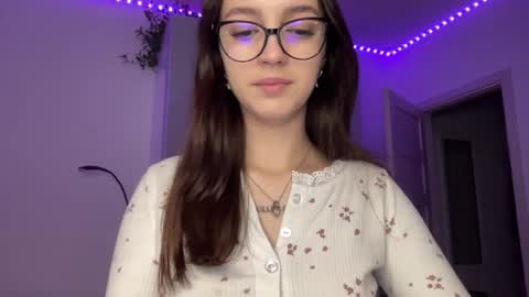 Alice  Before pvt write to me in PM  online show from 12.12.24