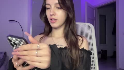 Alice  Before pvt write to me in PM  online show from 12.15.24