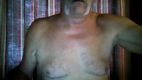 Snapshot of wahassa chatting on 10.18.25 wahassa online show from 10.18.25