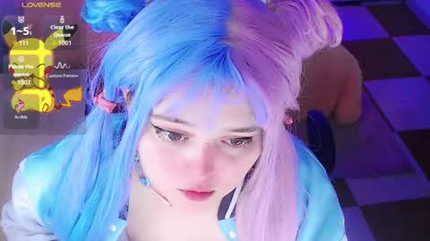   online show from 10.04.25