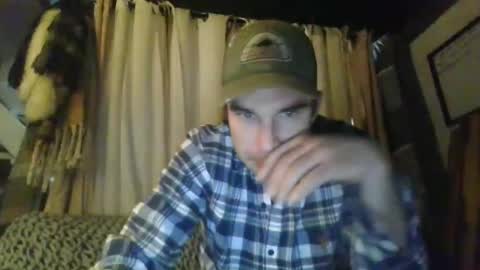 Snapshot of waketomyd chatting on 03.09.25 WakeToMyD online show from 03.09.25