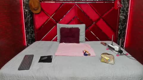 Snapshot of waleskabbw_ass chatting on 11.11.25 waleska online show from 11.11.25