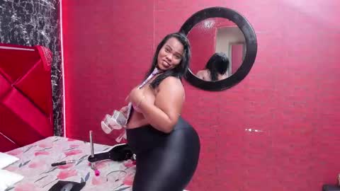 Snapshot of waleskabbw_ass chatting on 11.25.25 waleska online show from 11.25.25