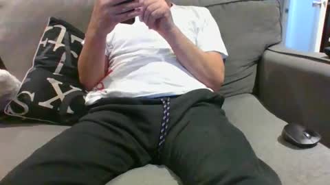 walker033 online show from 12.31.24