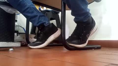 Snapshot of waltherfeet_ chatting on 02.28.25 WaltherFeet online show from 02.28.25