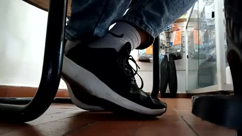 Snapshot of waltherfeet_ chatting on 09.29.25 WaltherFeet online show from 09.29.25