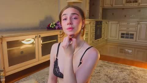 hello guys im Lilian online show from 10.03.25
