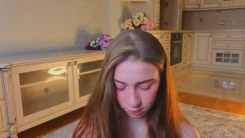 hello guys im Lilian online show from 10.15.25