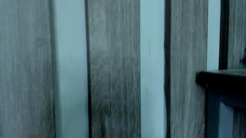 Snapshot of wandaloov chatting on 12.15.24  wanda  online show from 12.15.24