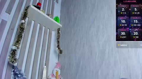 Snapshot of wandaloov chatting on 12.20.24  wanda  online show from 12.20.24