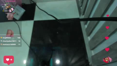 Snapshot of wandaloov chatting on 02.04.25  wanda  online show from 02.04.25