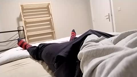 Snapshot of wanderwalter chatting on 12.21.25 Romain online show from 12.21.25