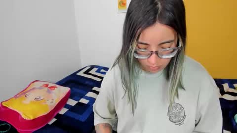 Waningrose  Lu online show from 12.02.25