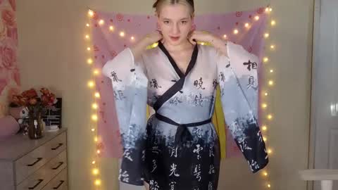 Snapshot of wanna_breed chatting on 03.02.25 Kate online show from 03.02.25