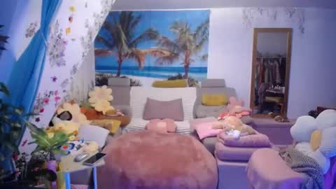 Emilia inst  online show from 10.16.25