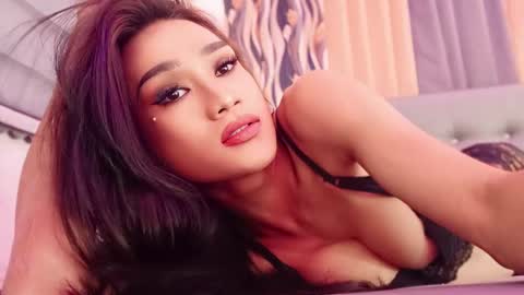 Snapshot of wantedsugar_ chatting on 02.24.25 Galems online show from 02.24.25