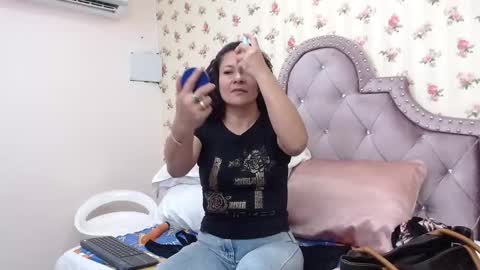 Snapshot of watson_crystal00 chatting on 02.28.26 Milf Latina online show from 02.28.26