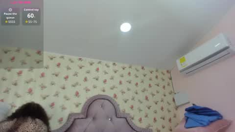 Snapshot of watson_crystal00 chatting on 06.18.26 Milf Latina online show from 06.18.26