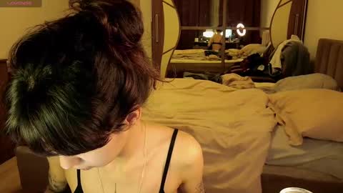 Mina online show from 12.02.24