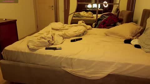 Mina online show from 12.05.24