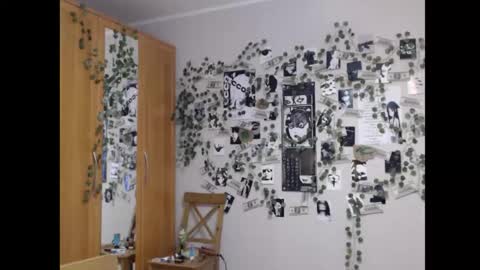 Mina online show from 10.19.25