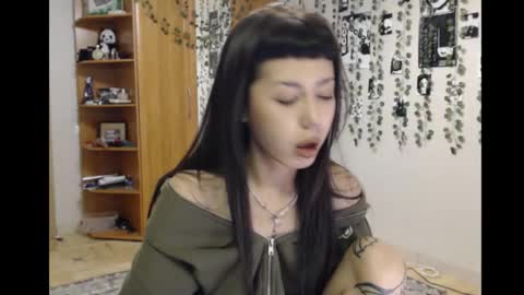 Mina online show from 10.28.25