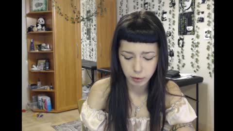 Mina online show from 11.04.25