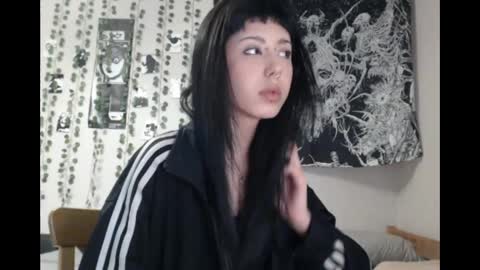 Mina online show from 04.14.26