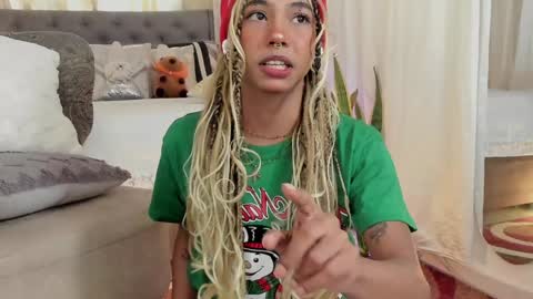 Snapshot of wayuu_goddess chatting on 12.22.24 Wayuu Goddess  3 online show from 12.22.24