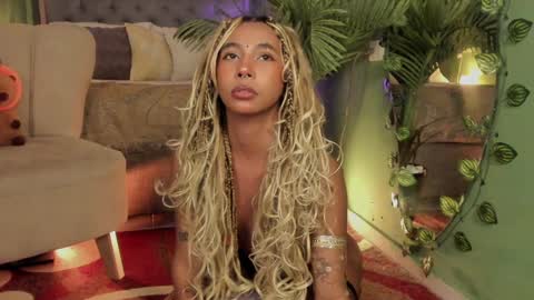 Snapshot of wayuu_goddess chatting on 12.29.24 Wayuu Goddess  3 online show from 12.29.24
