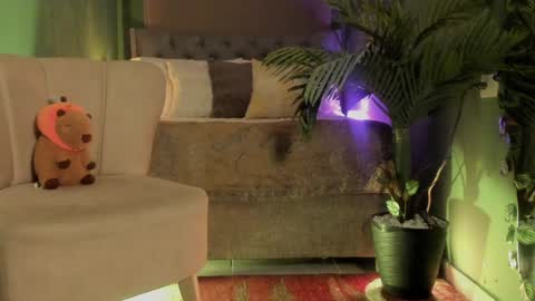 Snapshot of wayuu_goddess chatting on 12.30.24 Wayuu Goddess  3 online show from 12.30.24