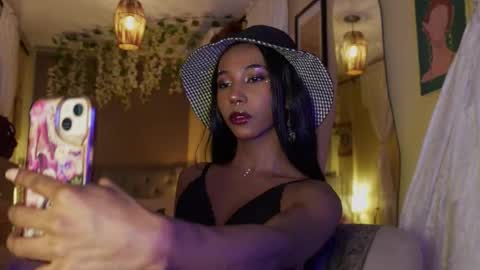 Snapshot of wayuu_goddess chatting on 10.10.25 Wayuu Goddess  3 online show from 10.10.25