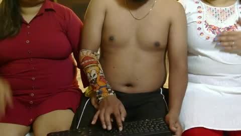 Snapshot of we_are_indian chatting on 06.06.26 khushiwife kabirhubby kavyasexy gf online show from 06.06.26
