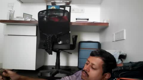 Snapshot of wearcondom chatting on 02.18.26 sexyguy online show from 02.18.26