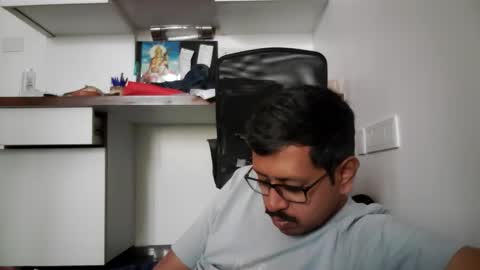 Snapshot of wearcondom chatting on 02.19.26 sexyguy online show from 02.19.26