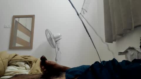 Snapshot of wearcondom chatting on 06.01.26 sexyguy online show from 06.01.26