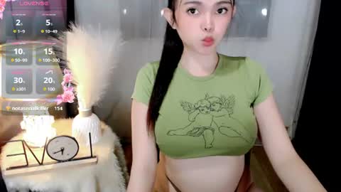 Snapshot of webcum_mami chatting on 06.11.26 mami abby online show from 06.11.26