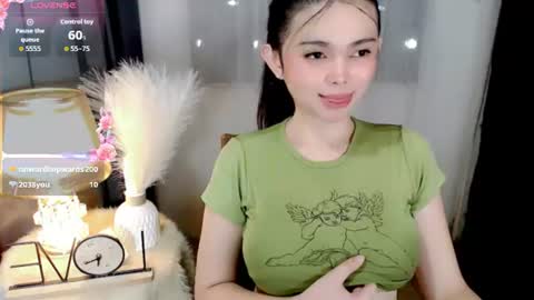 Snapshot of webcum_mami chatting on 06.13.26 mami abby online show from 06.13.26